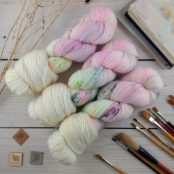 ULA - hand dyed yarn, fine merino fingering, Woolento
