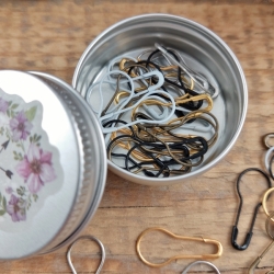 Stitch markers in a box, 25 pcs for knitting and crocheting