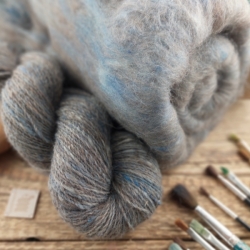 Hnědá modrá směs k předení a plstění Woolento art batt vlna alpaka kid mohér