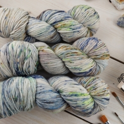 hand dyed knitting yarn organic wool merino deluxe DK Woolento Melany grey