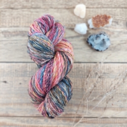 hand spun and dyed local slovak merino wool knitting yarn Woolento handmade grey red