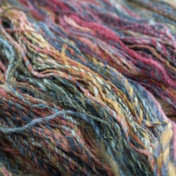 hand spun and dyed local slovak merino wool knitting yarn Woolento handmade grey red