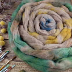 BROWN/ HONEY/ GREEN  alpaca superfine fiber roving | Woolento 