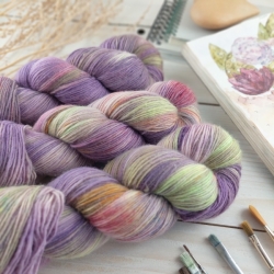 VIOLETTA - set pletací příze ombré, Woolento, ručně barvené
