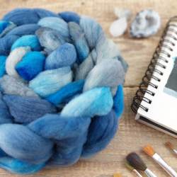 MODRÁ/ ŠEDÁ ručne farbená slovenská merino vlna | Woolento