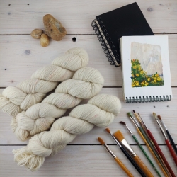 BELLA - hand dyed yarn, fine merino fingering, Woolento