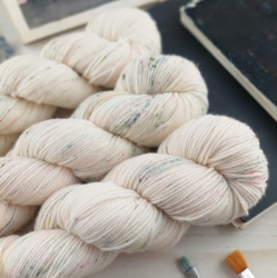 knitting yarn hand dyed fine merino DK Woolento - Bea