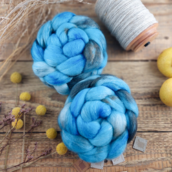 SVĚTLEMODRÁ/ ŠEDÁ vlna corriedale a tencel | Woolento