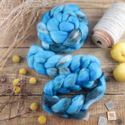 SVETLOMODRÁ/ ŠEDÁ vlna corriedale a tencel | Woolento 