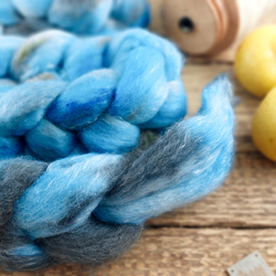 SVETLOMODRÁ/ ŠEDÁ vlna corriedale a tencel | Woolento 