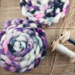 BIELA/ FIALOVÁ/ RUŽOVÁ slovenská merino vlna | Woolento