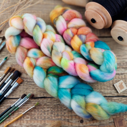 ŽIARIVÝ MIX ručne farbený česanec merino vlny | Woolento