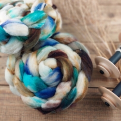 White brown turquoise wool roving for hand spinning slovak merino Woolento