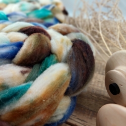 White brown turquoise wool roving for hand spinning slovak merino Woolento