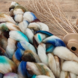 White brown turquoise wool roving for hand spinning slovak merino Woolento