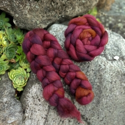 TMAVÁ BORDOVÁ  česanec, merino extra jemné | Woolento