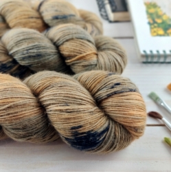 CHRIS  hand dyed knitting yarn fine merino wool fingering Woolento brown