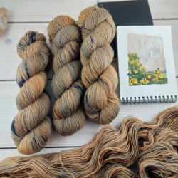CHRIS hand dyed knitting yarn fine merino wool fingering Woolento brown