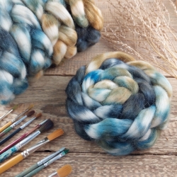 Woolento wool roving for spinning felting  alpaca wool black blue ochre