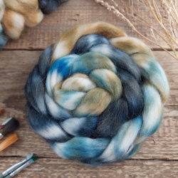 BLACK/ BLUE/ OCHRE hand dyed wool roving | Woolento