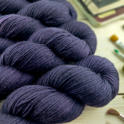 DEEP PURPLE Fine Sock | Woolento