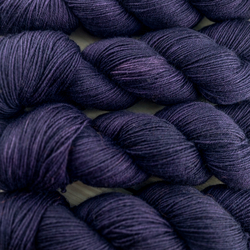 DEEP PURPLE Fine Sock | Woolento