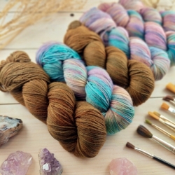 DOLORES - fade set, hand dyed knitting yarn Woolento