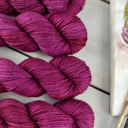 VIVA MAGENTA - merino ponožková pletacia priadza 8-ply Woolento 