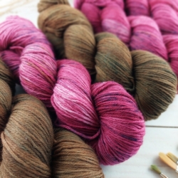 ELA - hand dyed knitting yarn set, Woolento