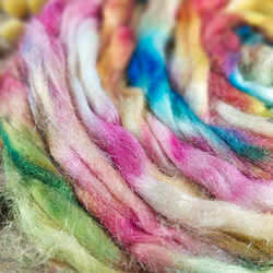 GLOW NYLON  ručne farbené trblietavé  vlákno na tvorenie | Woolento