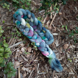 GRAFFITI/ ŠEDÁ česanec merino fine | Woolento