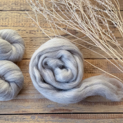 POLWARTH NATUR GREY, jemná česaná vlna