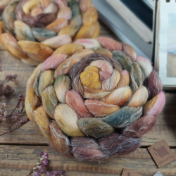 MEDOVÁ/ OKROVÁ/ HNEDÁ česanec merino a ľan | Woolento