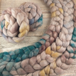 HNEDÁ/ MEDOVÁ/ ZELENÁ česanec alpaca superfine | Woolento