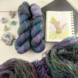 hand dyed knitting wool yarn fine merino DK Woolento Jan