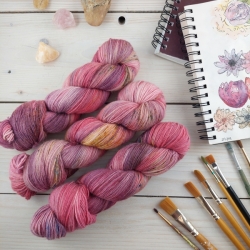 KAMILA hand dyed sock wool yarn 4ply Woolento