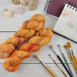 KAMILA - hand dyed sock yarn Woolento 