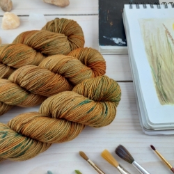 LOLA ručně barvená vlna na pletení jemné merino DK Woolento hnědá