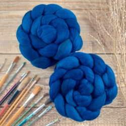 Merino extra fine wool for spinning Woolento top roving hand dyed blue