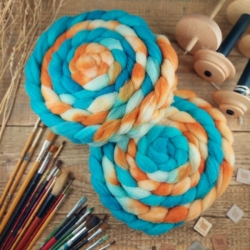 Wool roving fibre for spinning felting slovak fine merino Woolento hand dyed blue orange