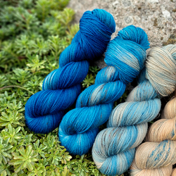 MODRÝ FADE set pletací příze merino, ručné barvené | Woolento