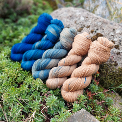 MODRÝ FADE set pletací příze merino, ručné barvené | Woolento
