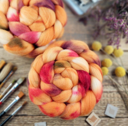 ORANŽOVÁ česanec, jemná merino vlna | Woolento