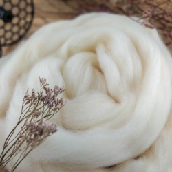 NATUR prírodný, nefarbený česanec vlny Corriedale | Woolento