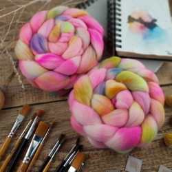 PINK MIX Hand Dyed Corriedale Wool Roving | Woolento