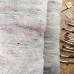 Recy handmade česanec Woolento na pradenie plstenie slovenské merino s recyklovanou priadzou