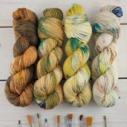 CYRIL AND FRIENDS - 4 variants of hand dyed yarns, fine merino Woolento