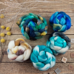 Tasting set, 5 types of fibers in gift packaging for yarn spinning and felting