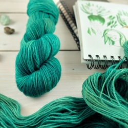 TINA - hand dyed sock yarn 4-ply Woolento