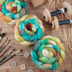 TYRKYSOVÁ/ OKROVÁ ručne farbený česanec, merino  | Woolento 